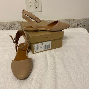 NEW LUCKYBRAND TAN FLAT Ankle Strap SZ 8. Style is LP-CAUSIA